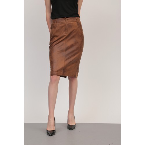 Пола 357 в кафяво